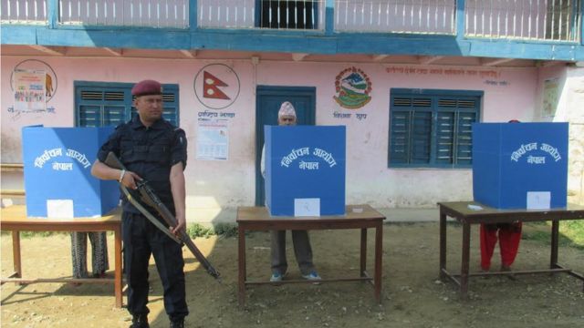 २०७४ को स्थानीय तहको चुनावमा रुकुम पश्चिममा कुन दलको अवस्था कस्तो थियो ?