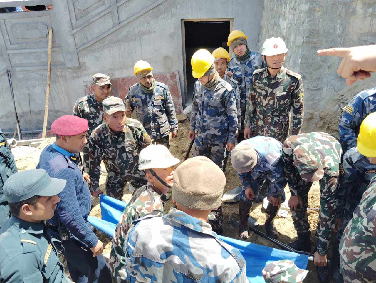 माटोको ढिस्कोमा पुरिँदा दुई जनाको मृत्यु