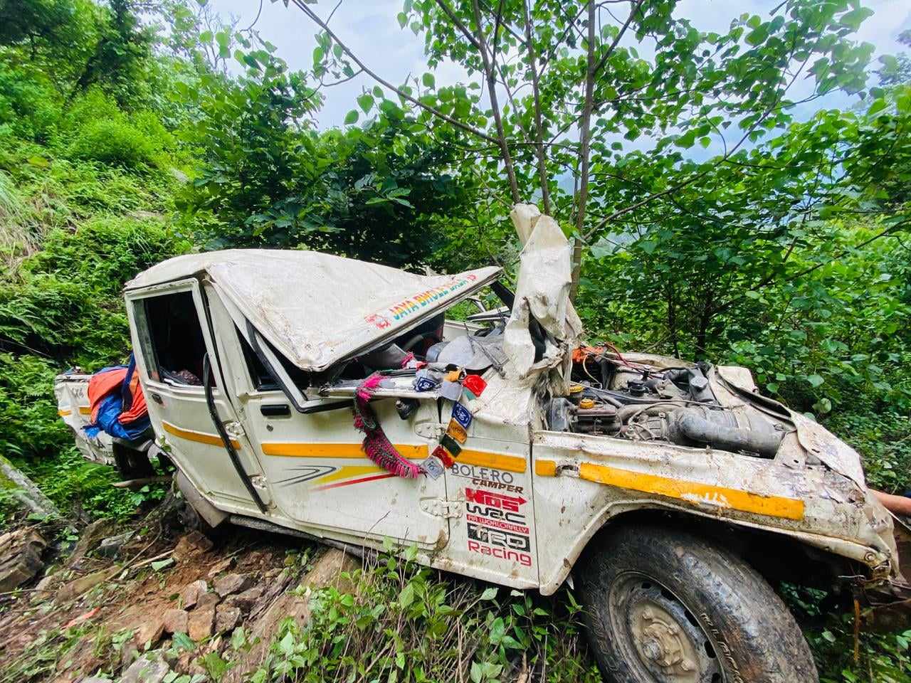 जाजरकोटमा जिप दुर्घटना हुँदा चालकको मृत्यु, १४ जना घाइते