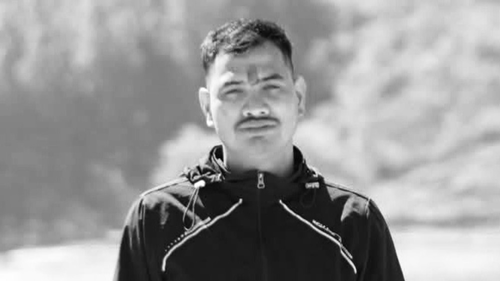 बिजुलीको पोलमा काम गर्दा गर्दै करेन्ट लागेर कर्मचारीको मृत्यु