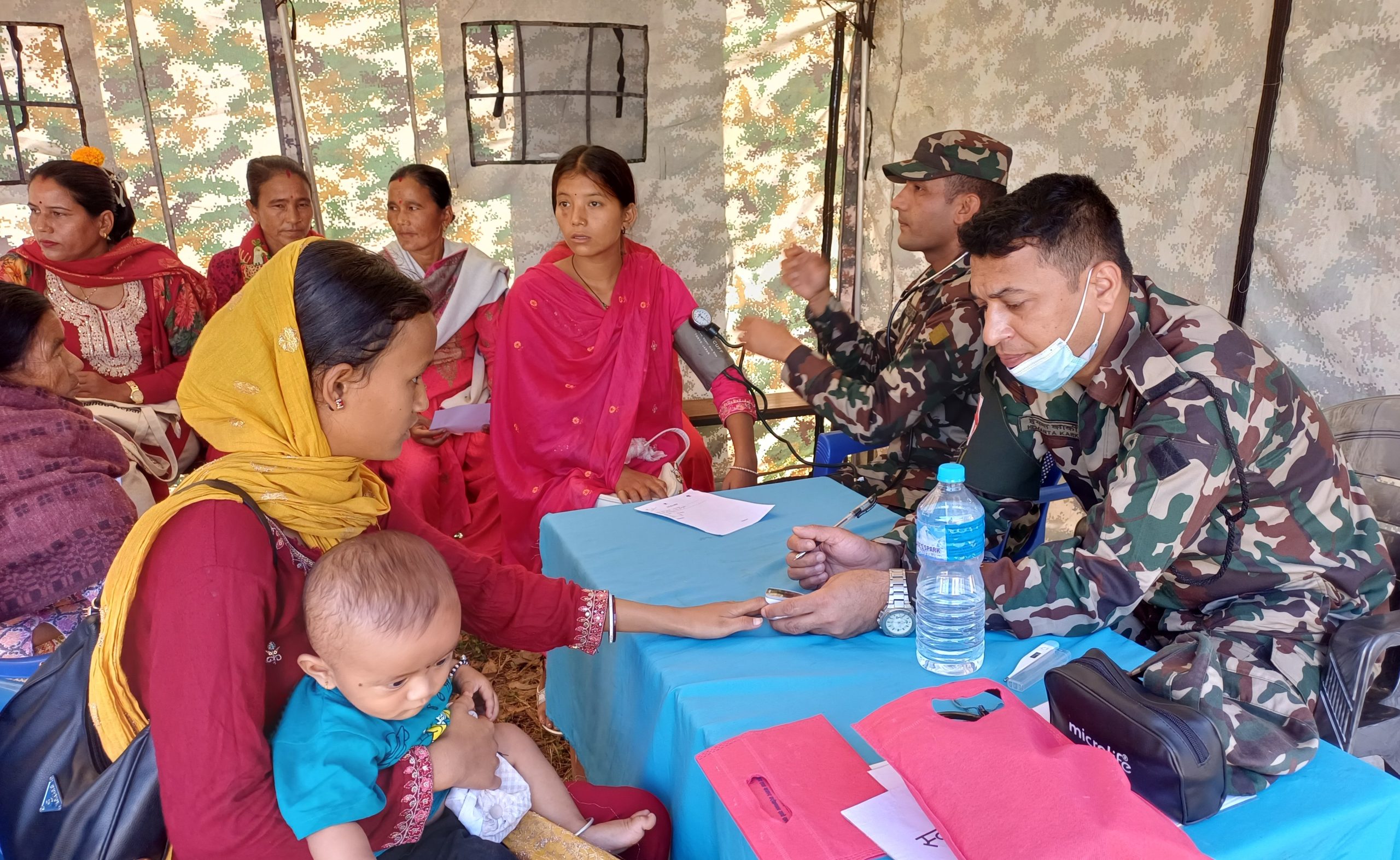 नेपाली सेनाको एक दिने स्वास्थ्य शिविरबाट ३०४ जनालाई सेवा