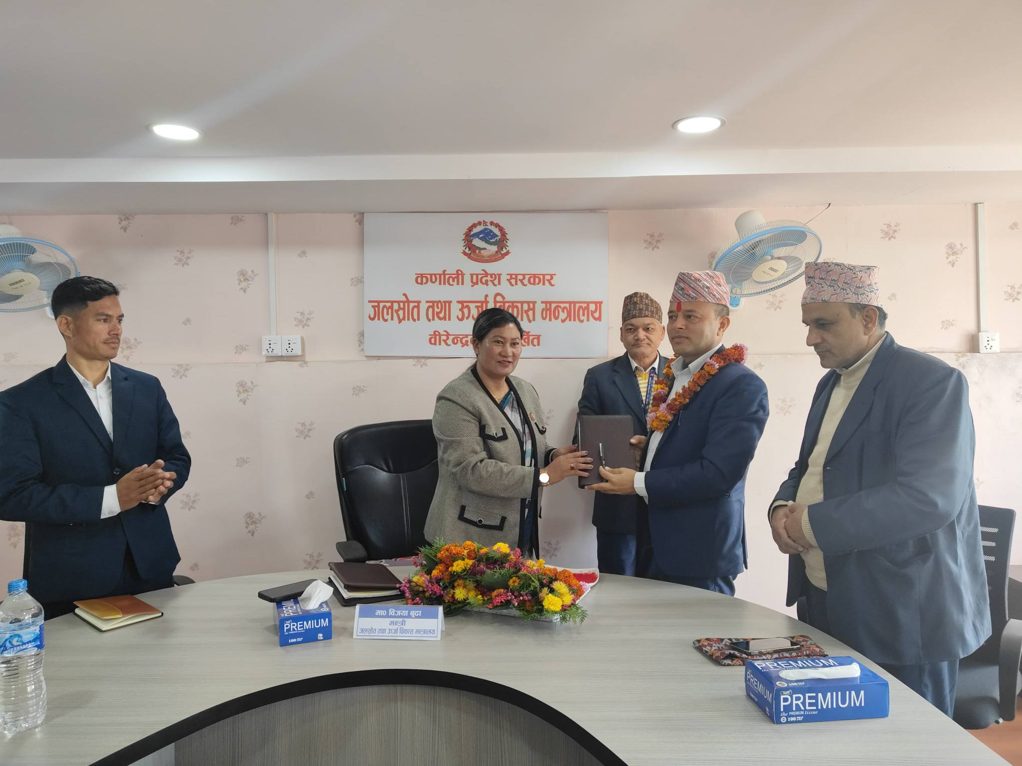 कर्णालीका जलस्रोत तथा ऊर्जा विकास सचिव  मिश्रलाई स्वागत
