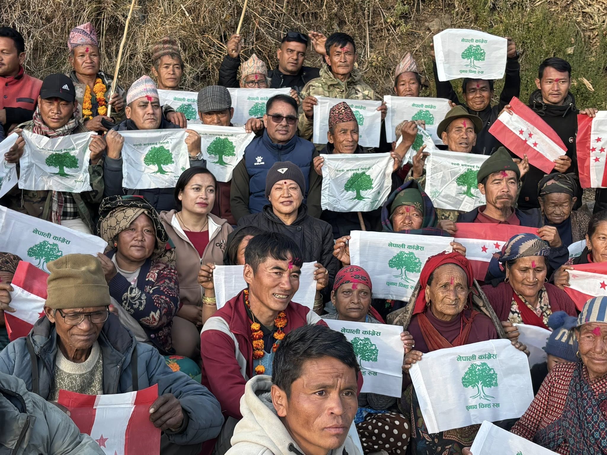 रुकुम पूर्वमा कांग्रेस उम्मेदवार कुसुमदेवीको घरदैलो अभियान तीव्र